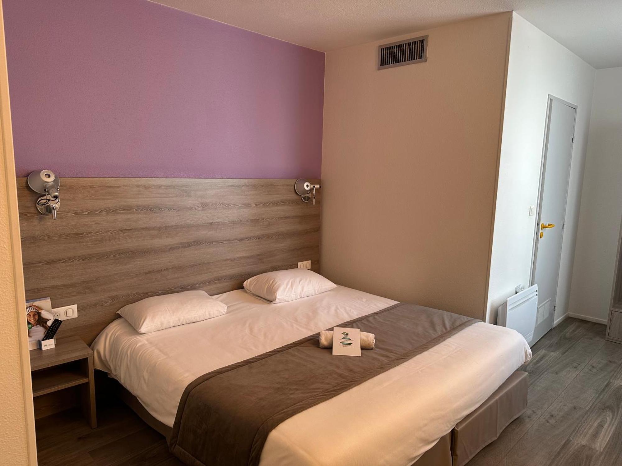 Brit Hotel Confort Nevers Centre Gare Exterior photo